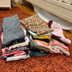 Mixed lot of 25 girls pants